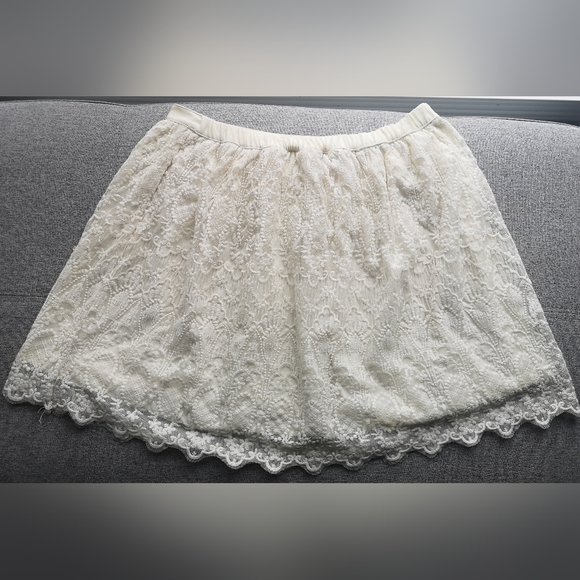 H&M Skirt. Size 12 - Picture 2 of 7